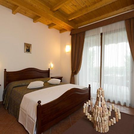 Locanda Ristorante Al Cardellino Bardolino Eksteriør billede