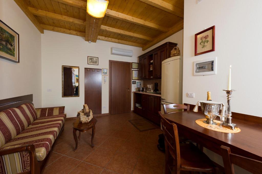 Locanda Ristorante Al Cardellino Bardolino Værelse billede